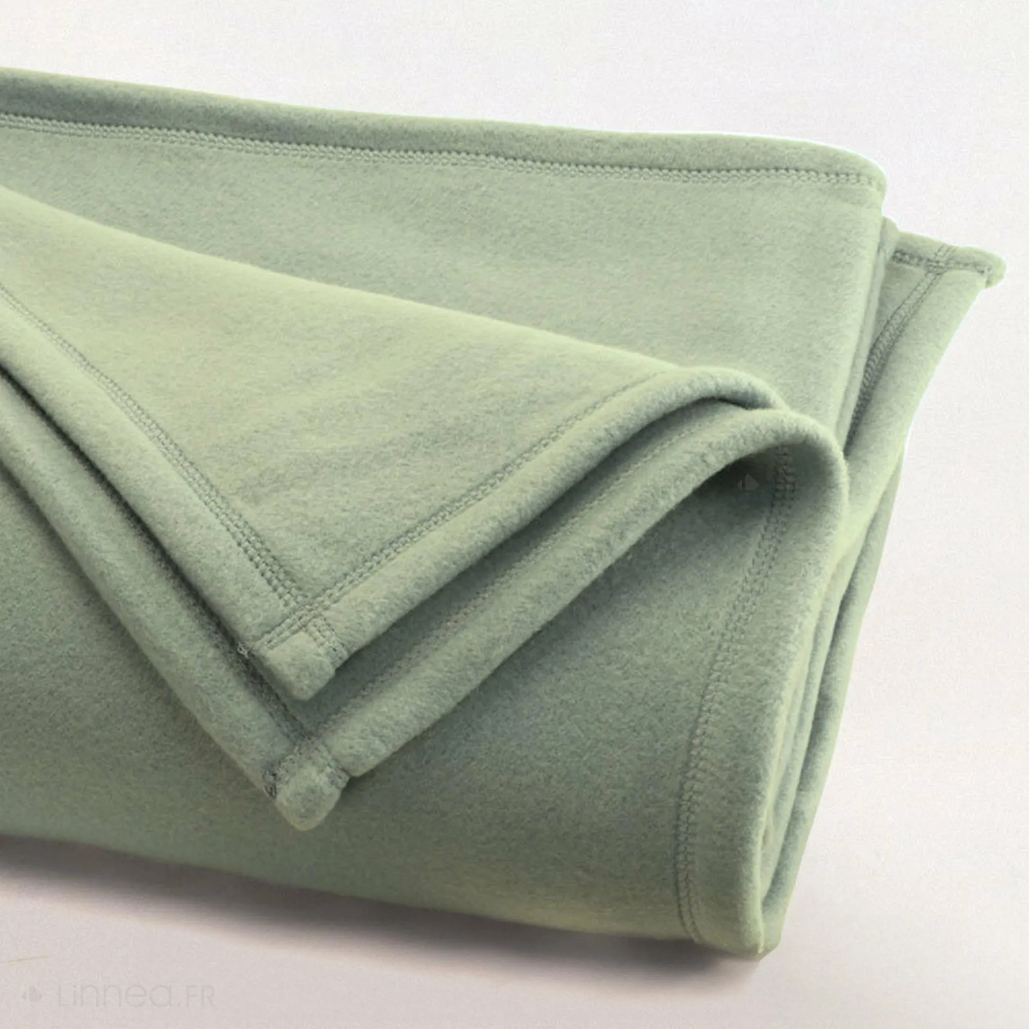 Couverture polaire 240x260 cm Isba, Amande - 100% Polyester 320 g/m2, traité non-feu