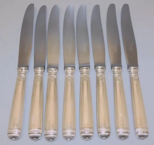 - 8 COUTEAUX de TABLE CHRISTOFLE Métal Argenté MALMAISON modèle EMPIRE  D