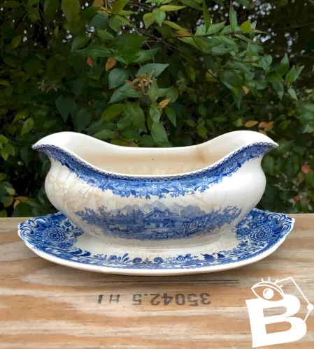 Saucière Villeroy & Boch blanche et bleue modèle Burgenland