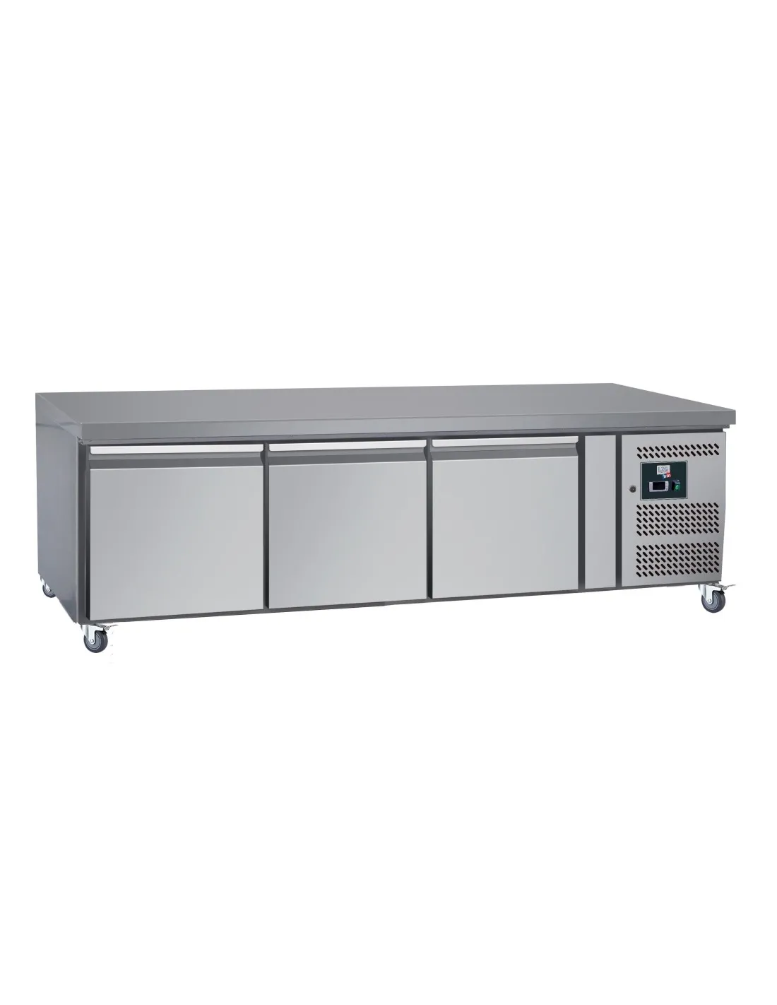 SOUBASSEMENT REFRIGERE. -2/+8°C . 3 PORTES GN1/1. SUR ROULETTES Ø 100 MM Tension : 230V Mono - Puissance (en kW) : 0.28 L (en m