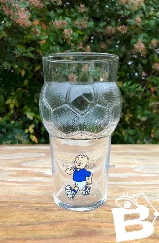 Verre à bière motif joueur de foot